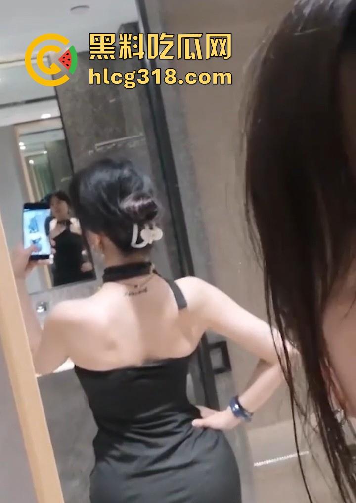 广西职业学院性瘾少女【秦丽丽】清纯萝莉大搞反差，舌钉乳钉装饰身体，心型阴蒂淫荡母狗-5