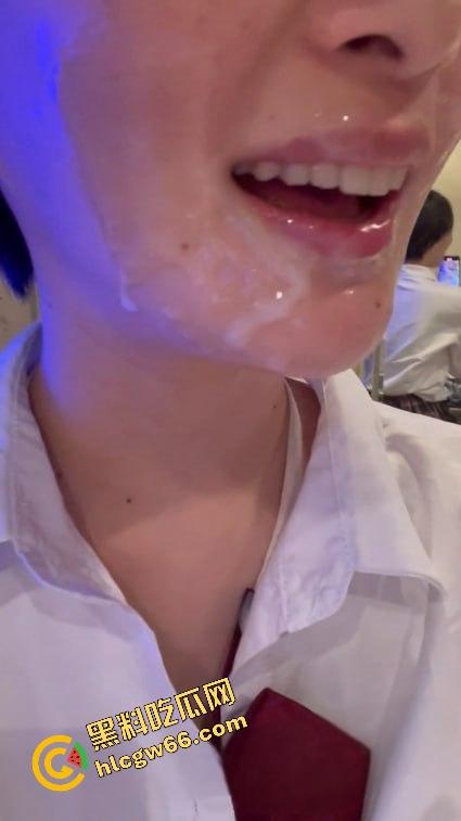 郑州顶级人妻母狗【罗悦心】骚穴夹振动棒浪叫，一字马张腿肛塞狂插，榨精颜射全程拍片，她活着就是用来操！-6